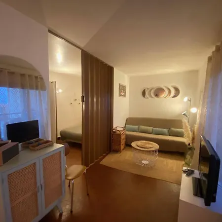 4 Pers - Proche Plage, Parking Prive, Tv, Lave-linge - Fr-1-81-605 Apartmán *