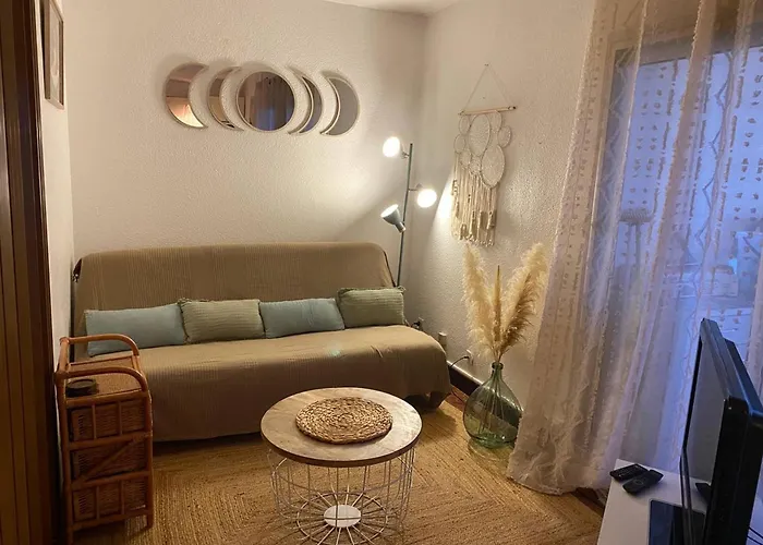 4 Pers - Proche Plage, Parking Privé, Tv, Lave-linge - Fr-1-81-605 *